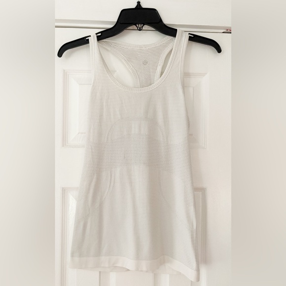 Lululemon‎ White Sleeveless Swiftly Knit Top Size Unknown Est.0 or 2 EUC - Picture 1 of 6